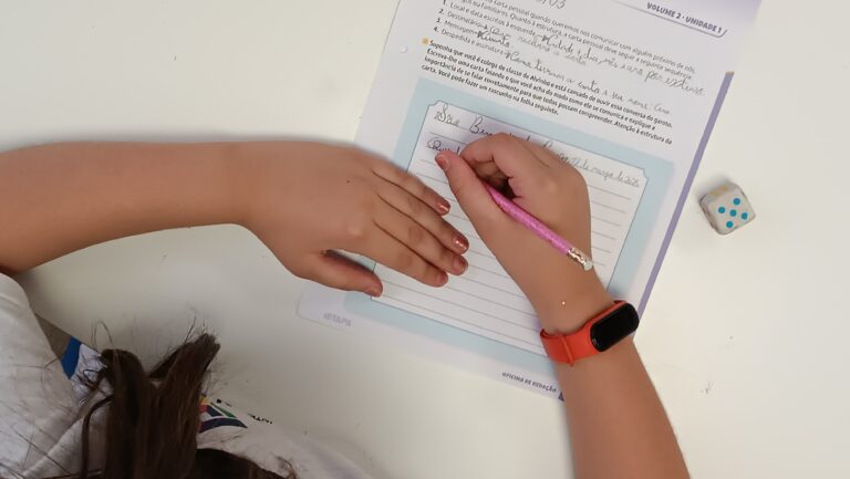 por-que-escrever-a-mao-ainda-e-essencial-na-era-digital